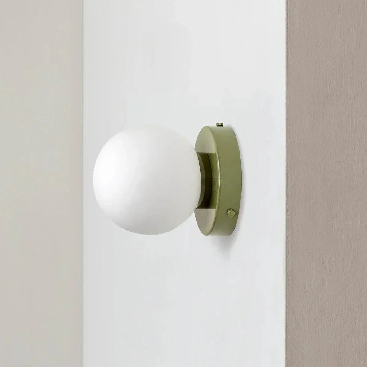 Glaskuppel Væglampe, Nordisk Stil, Metalfod, LED Accentlys