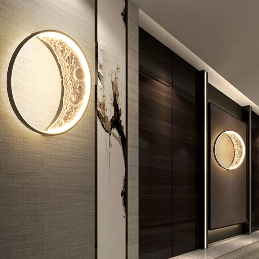 Sigmn Crescent Moon aluminium vegglampe for utendørsområder