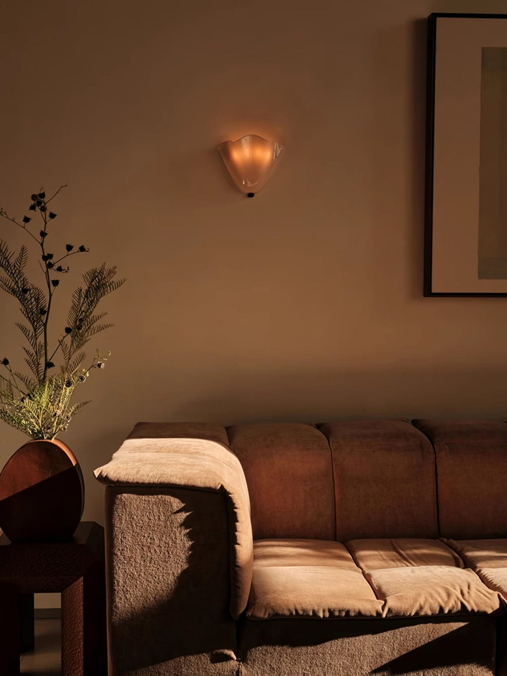 Wall Sconce Petalia, Translucent Glass, Petal Shape, G9 LED