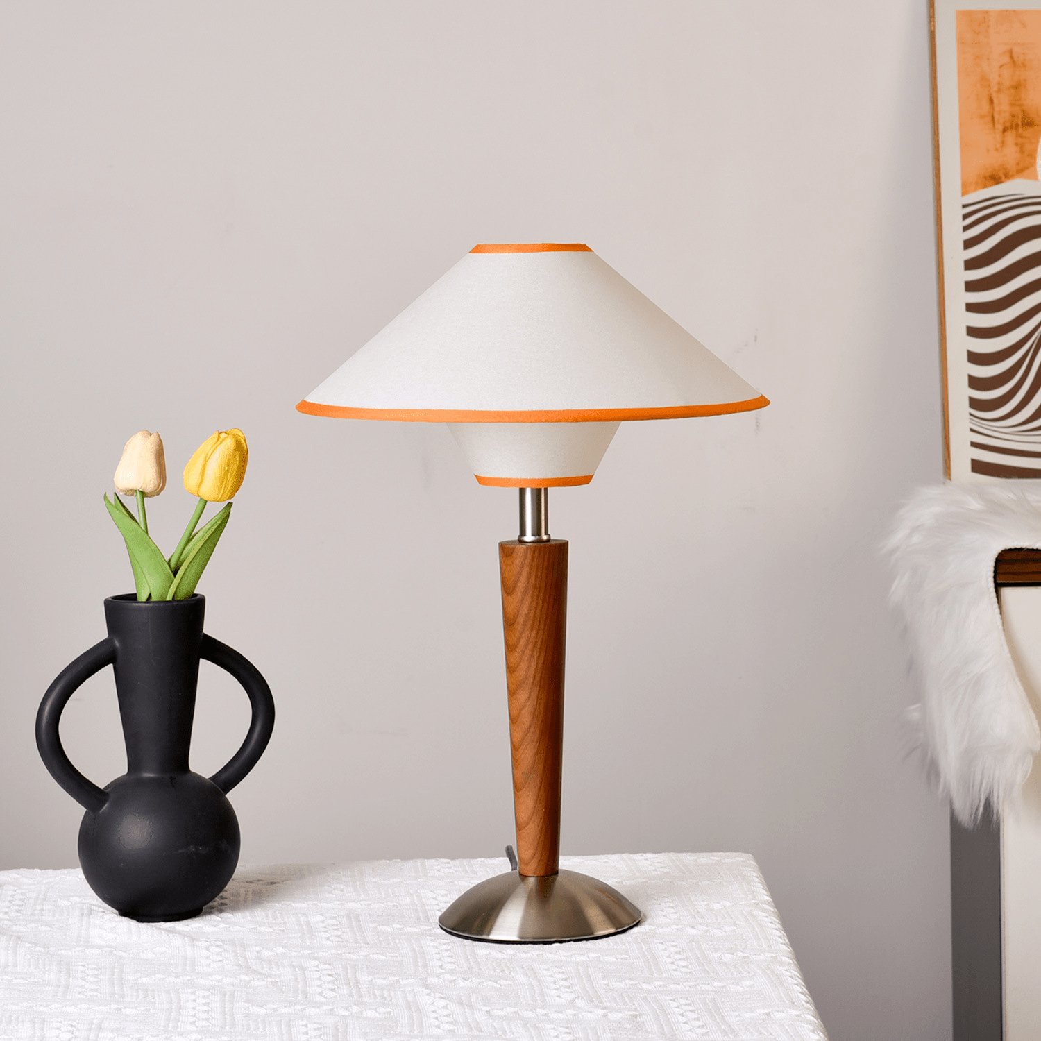 Talonwood bordlampe, stofskærm og valnødtræsbase, varmt lys
