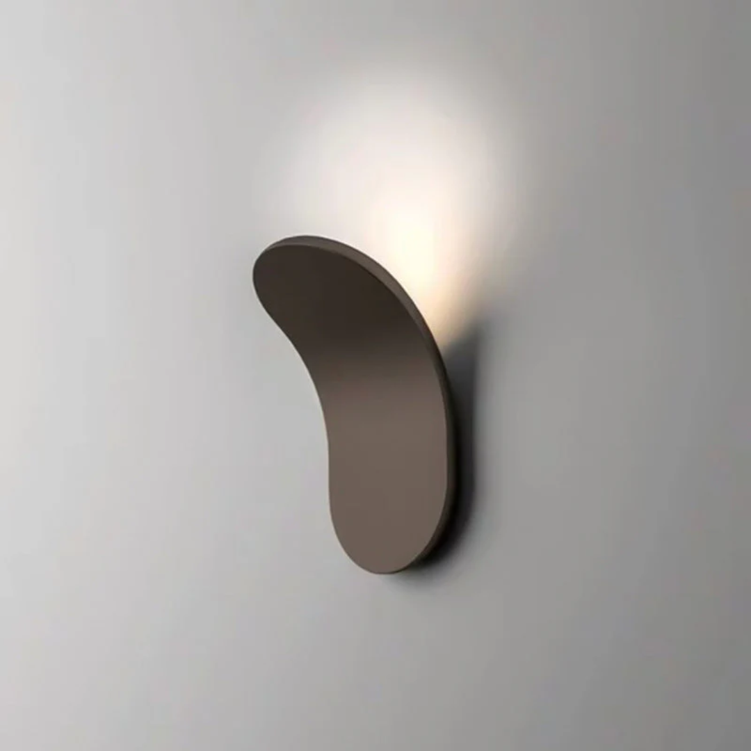 Buet jernvægslampe, blødt LED-lys, nordisk-inspireret design