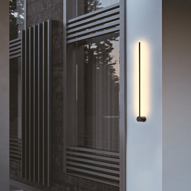 Rotatable Metal Outdoor Wall Lamp With PC Shade, Arisha