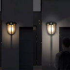 Udendørs væglampe med solcelledrevet bevægelsessensor, sort lanterne-design (2-pak)