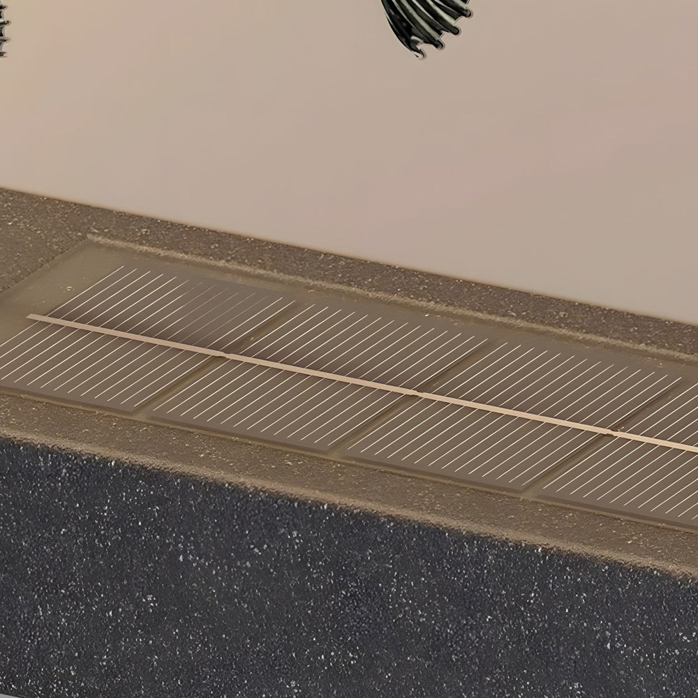 Luz de Parede Solar em Aço, Design Externo com Motivo de Pinheiro, Ada