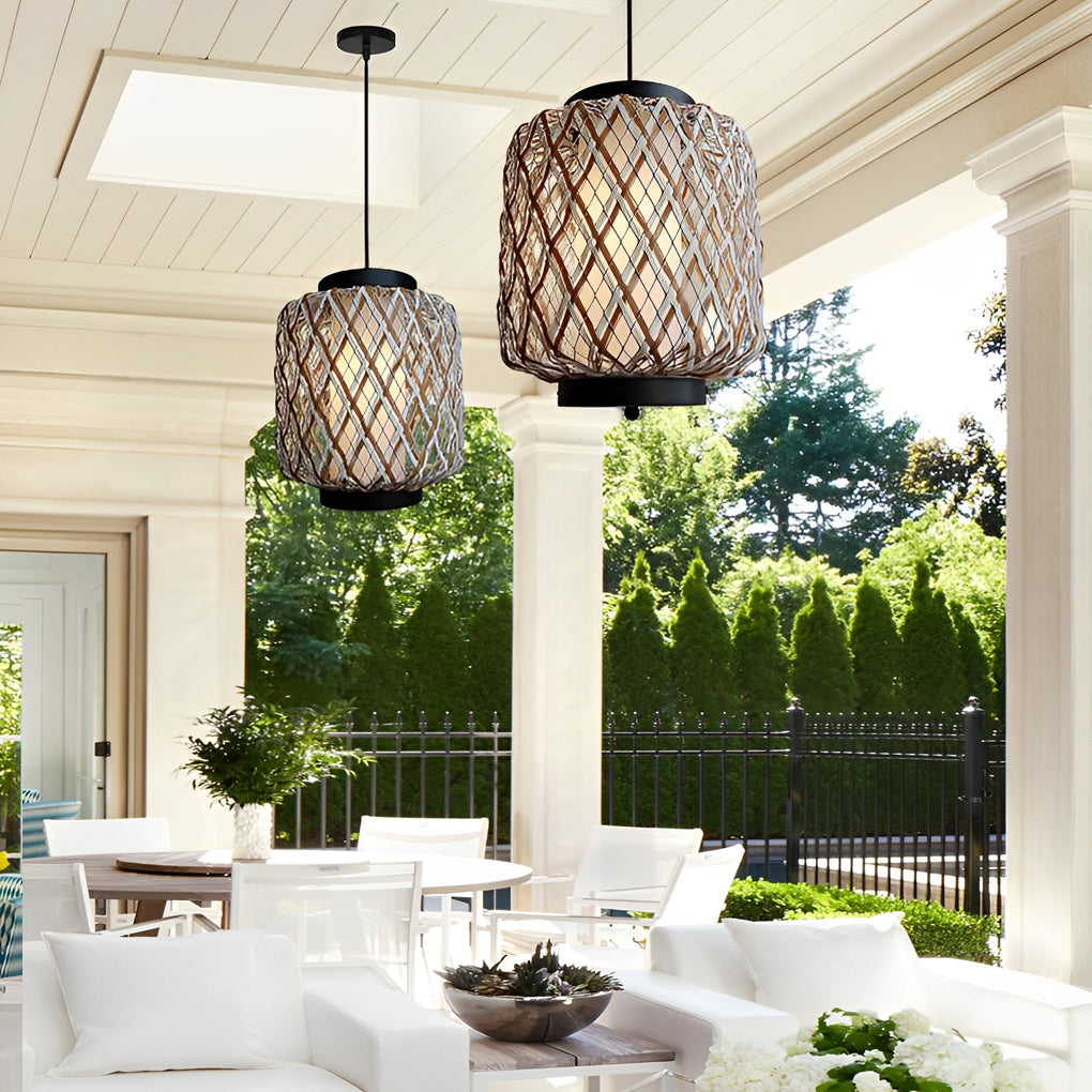 Lustre d'extérieur en rotin et fer, design rustique moderne tressé à la main