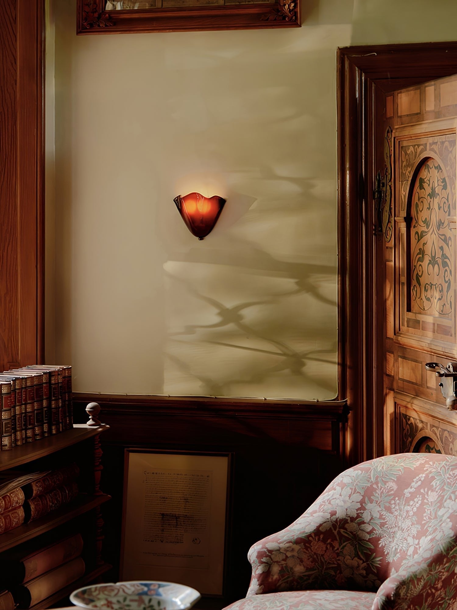 Wall Sconce Petalia, Translucent Glass, Petal Shape, G9 LED