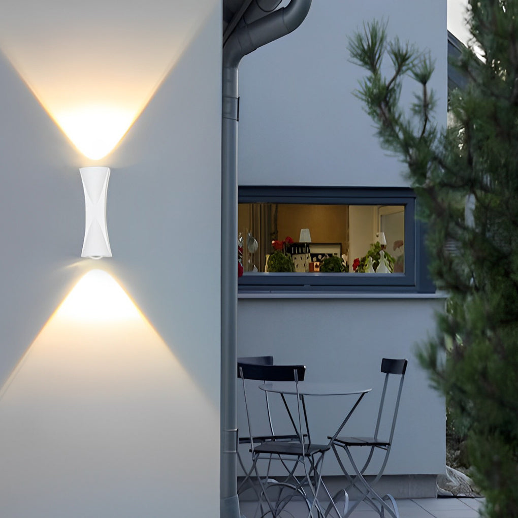 Modern Aluminum Outdoor Wall Lamp With Warm LED Glow, IP65 Waterproof