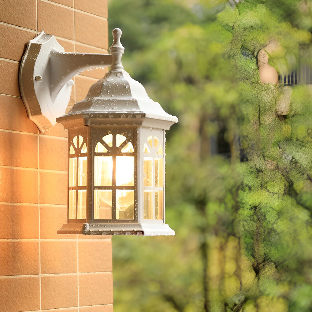 European-Style Aluminum Outdoor Wall Light With Glass Shade