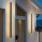 Minimalistisk metal udendørs væglampe med LED-stribe, Arisha design