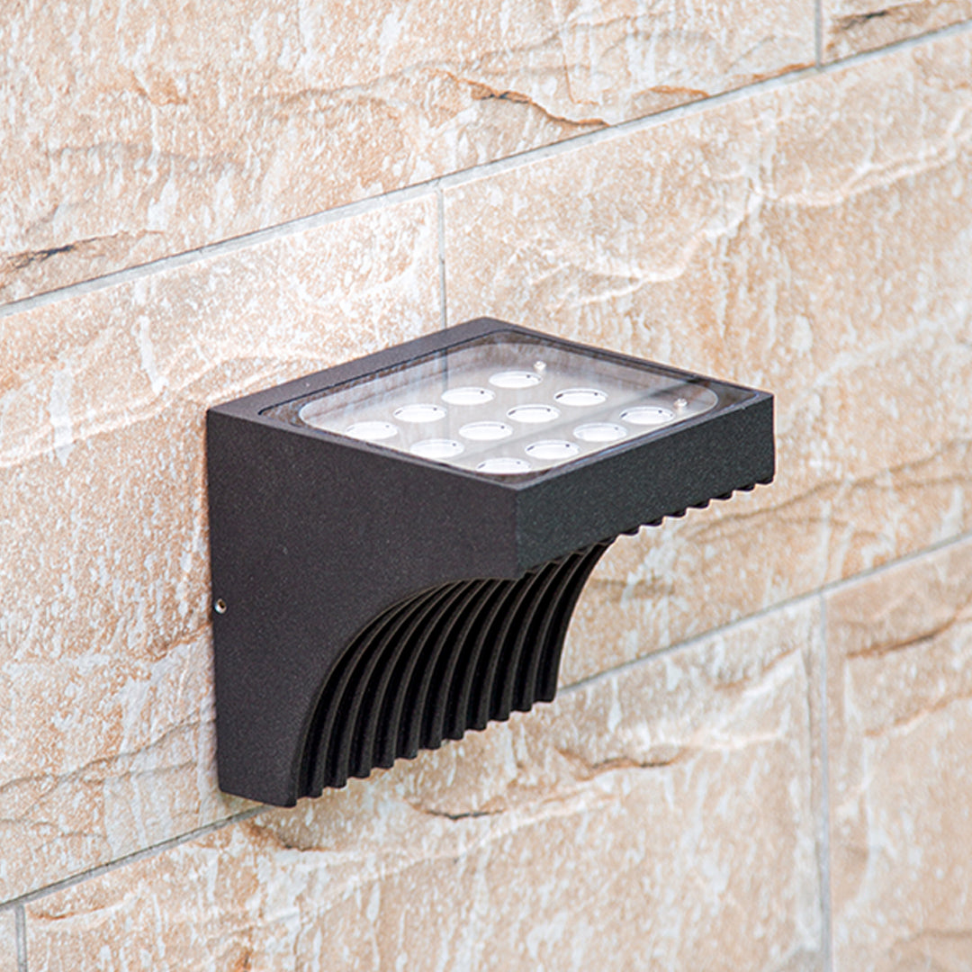 Luz de Parede Exterior em Vidro Industrial, Alumínio Preto Minimalista