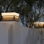 Lampes piliers avec base en acier, poteau LED carré minimaliste Theodore