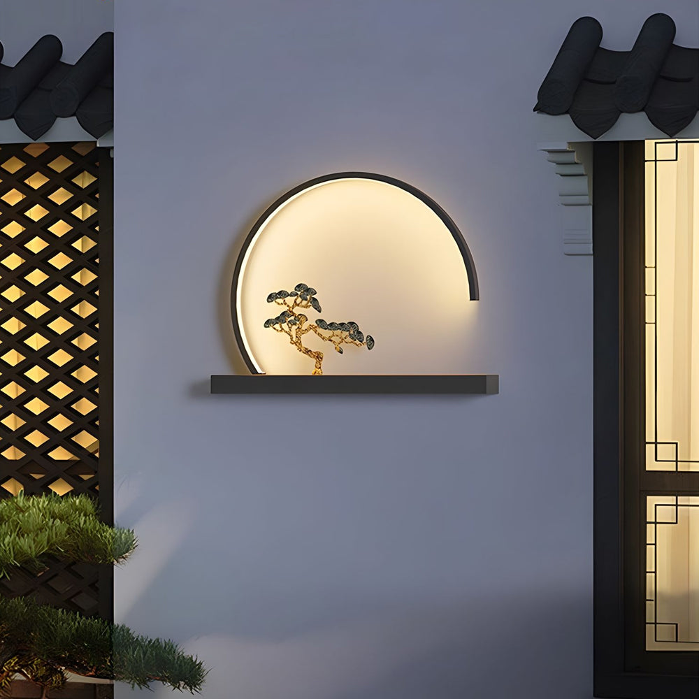 Luz de Parede Solar em Aço, Design Externo com Motivo de Pinheiro, Ada