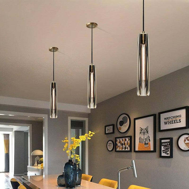 Candeeiro de Teto Pequeno com Pendente de Vidro e Estrutura em Latão, Pronto para LED