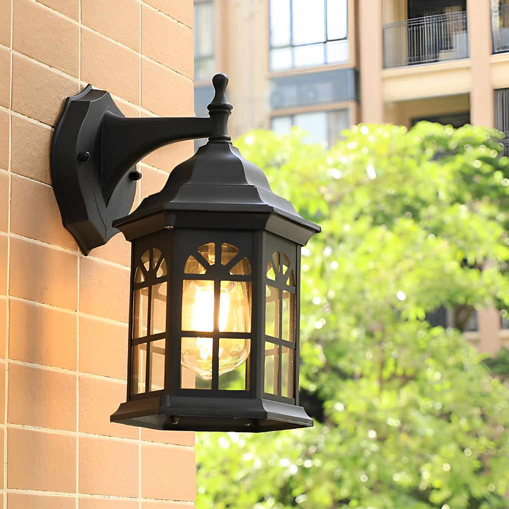 European-Style Aluminum Outdoor Wall Light With Glass Shade