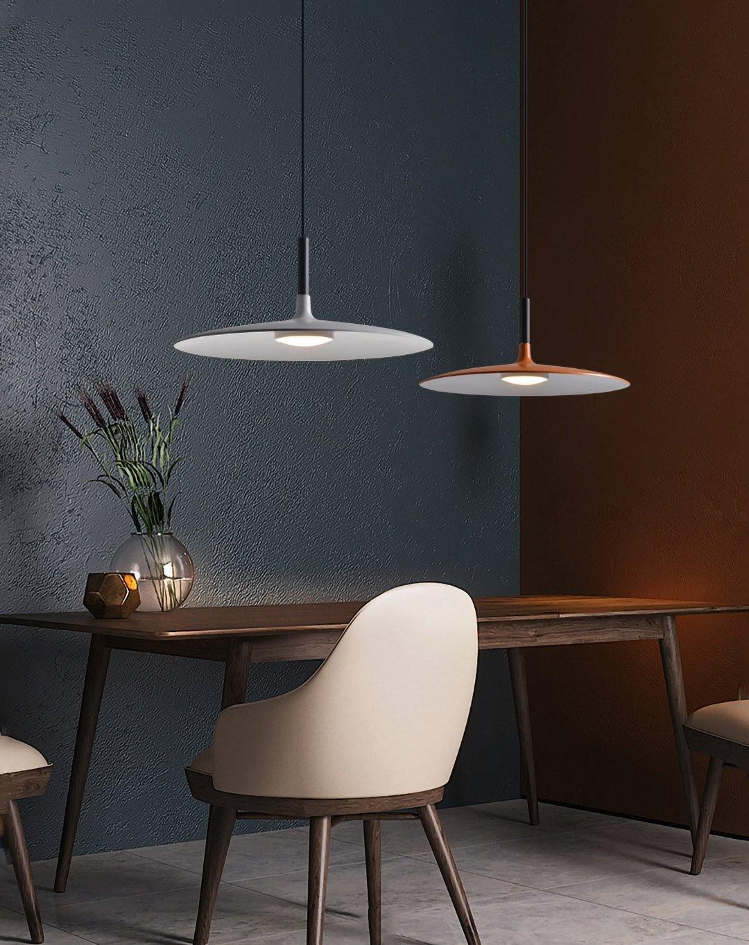 Aplomb pendel, aluminiumskærm, integreret LED, dæmpbar