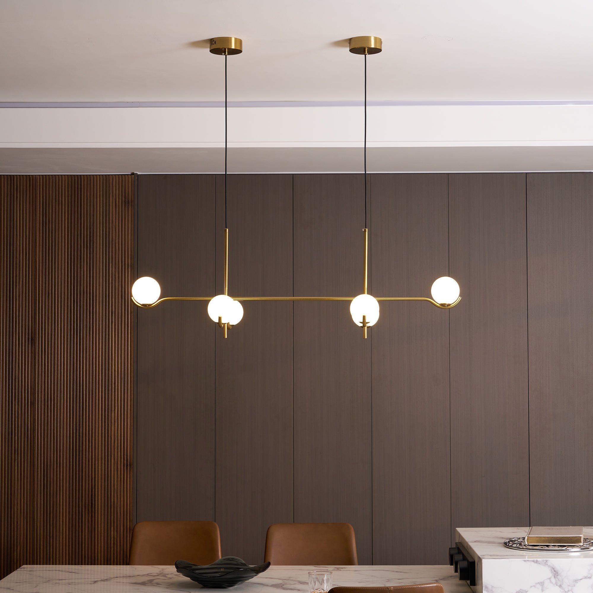 Baer pendellampe, hvide glasskærme, G9 LED, sort eller guld
