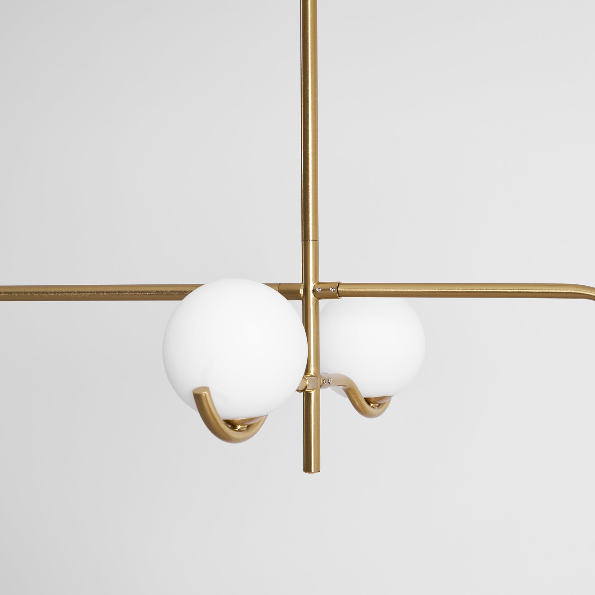 Baer pendellampe, hvide glasskærme, G9 LED, sort eller guld