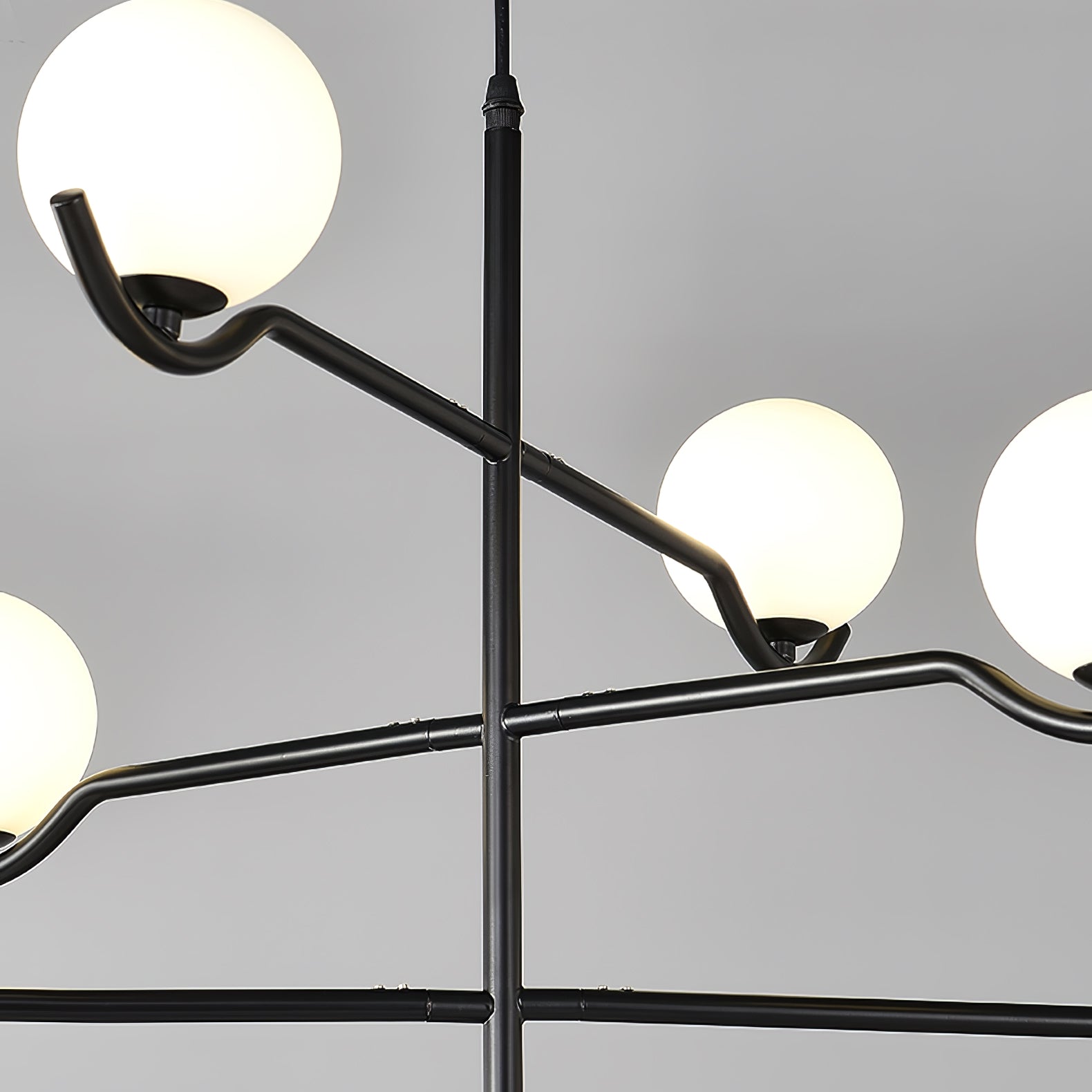Baer pendellampe, hvide glasskærme, G9 LED, sort eller guld