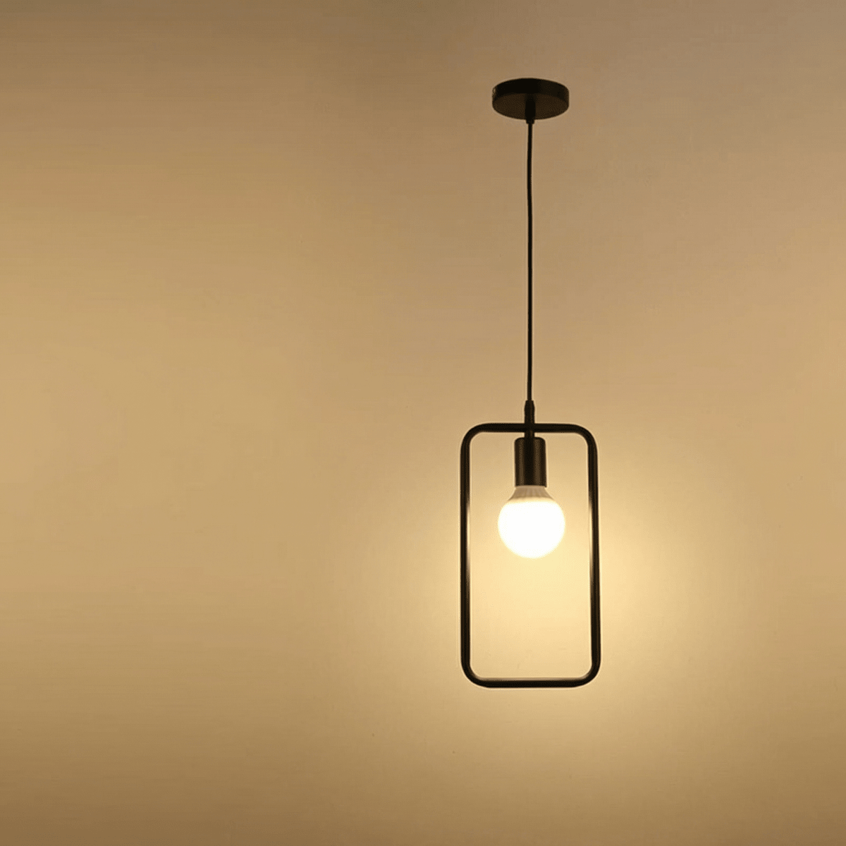 Sort jernpendel, åben rektangulær ramme, moderne minimalistisk, 24x12 tommer