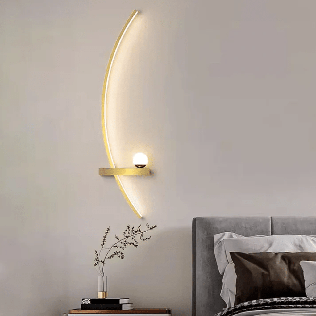 Væglampe i messing, bueformet design, med to LED-pærer til gange