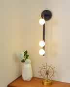 Glasrør Væglampe, Blæste Glasglobusser, Messingfinish, G4 LED