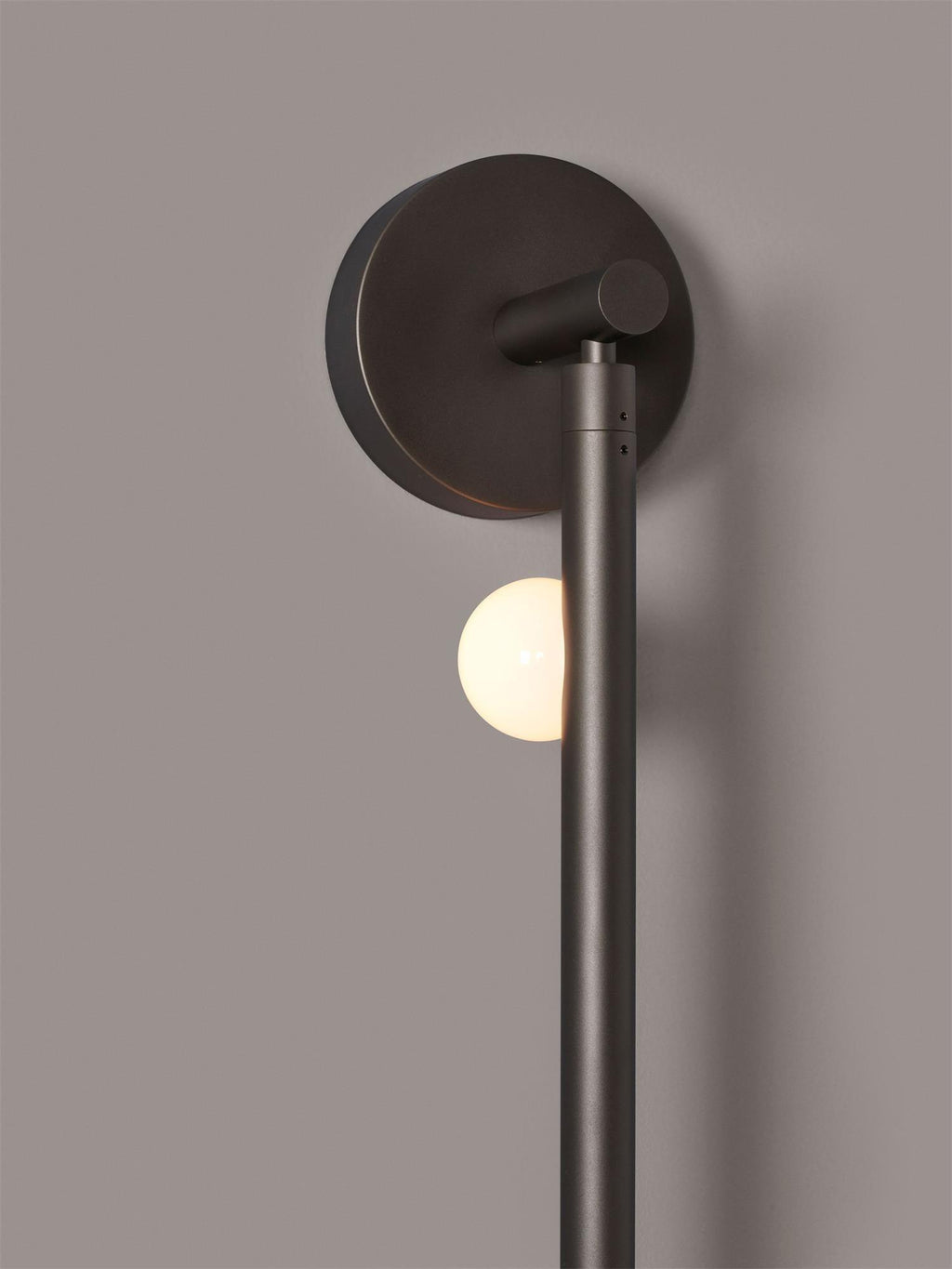 Glasrør Væglampe, Blæste Glasglobusser, Messingfinish, G4 LED