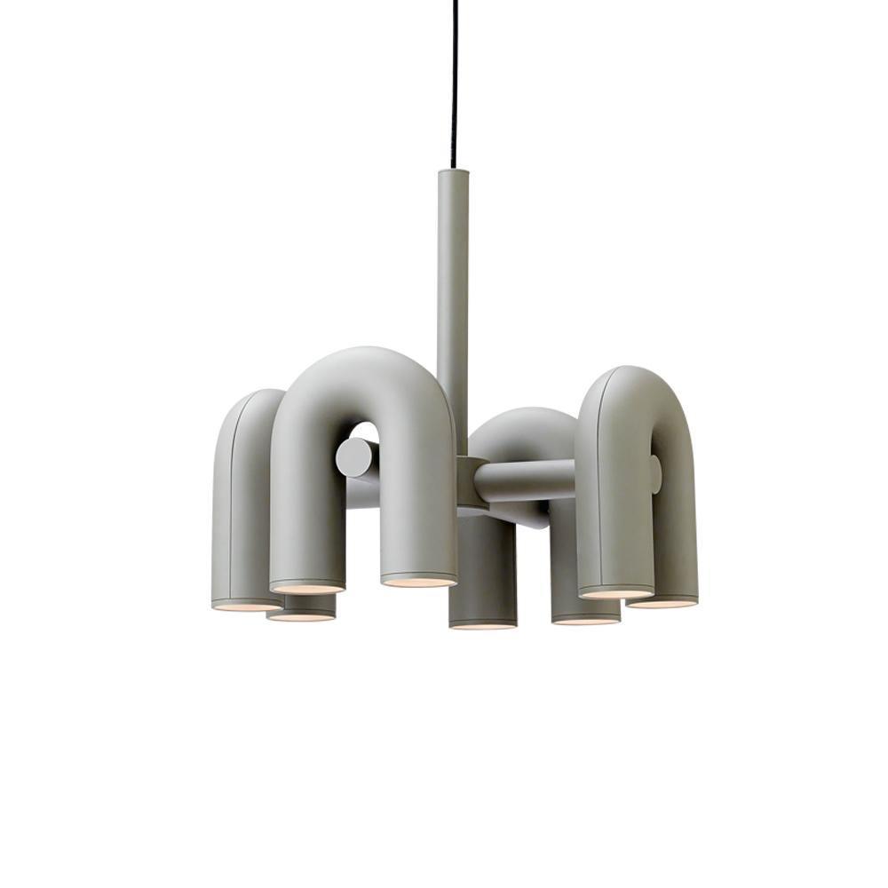 Cirkus chandelier U-heads angled in different directions