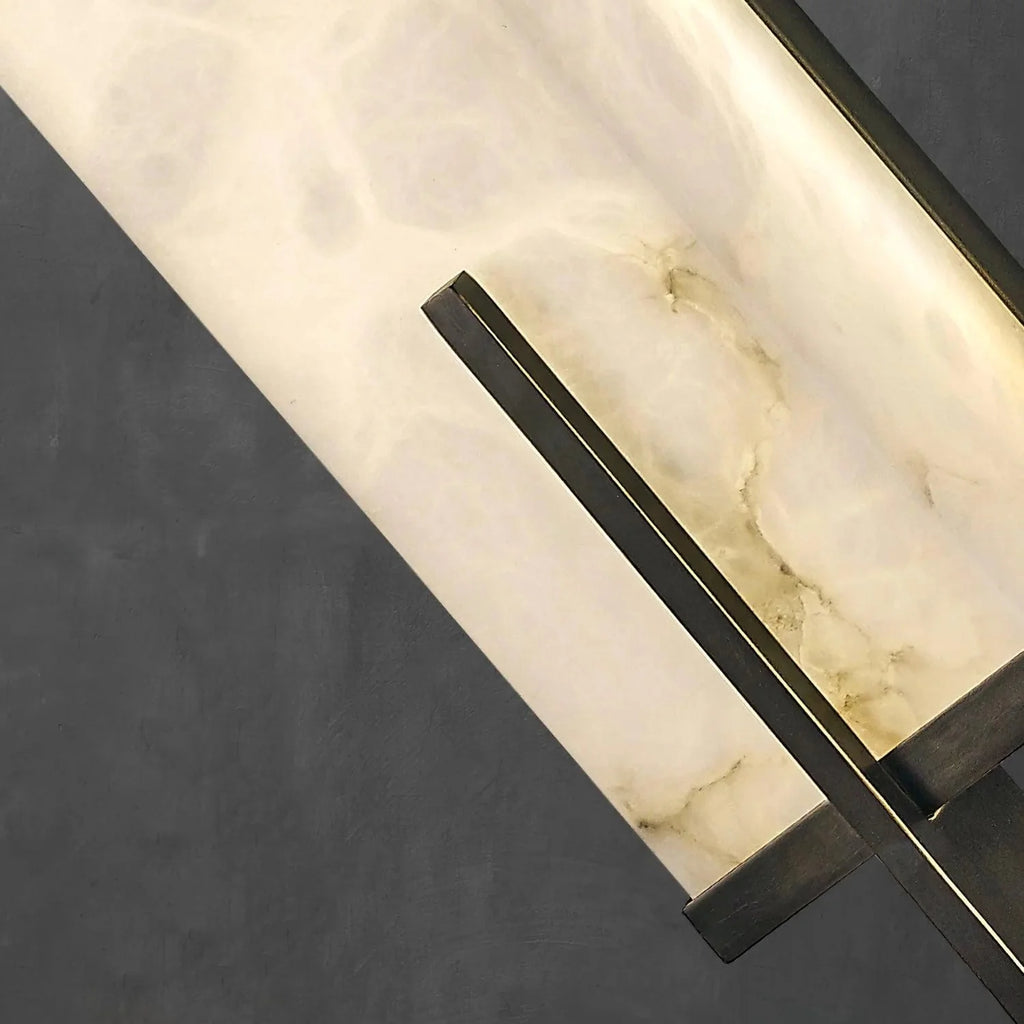 Zenith Wandleuchte in Schwarz und Gold, rechteckiger Alabaster-Schirm, fest verdrahtet
