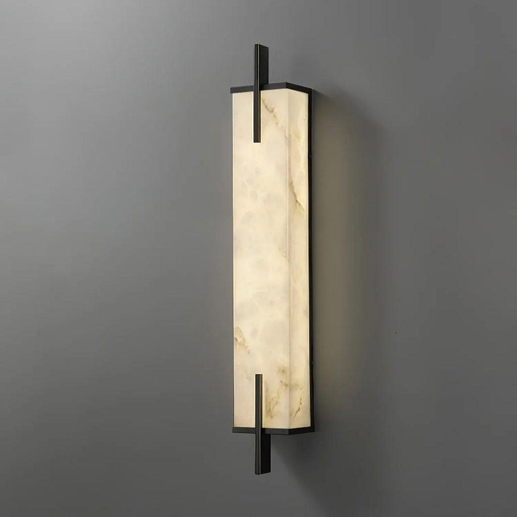 Zenith Wandleuchte in Schwarz und Gold, rechteckiger Alabaster-Schirm, fest verdrahtet