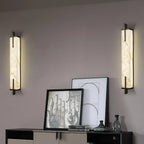 Zenith Wandleuchte in Schwarz und Gold, rechteckiger Alabaster-Schirm, fest verdrahtet