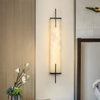 Zenith Wandleuchte in Schwarz und Gold, rechteckiger Alabaster-Schirm, fest verdrahtet