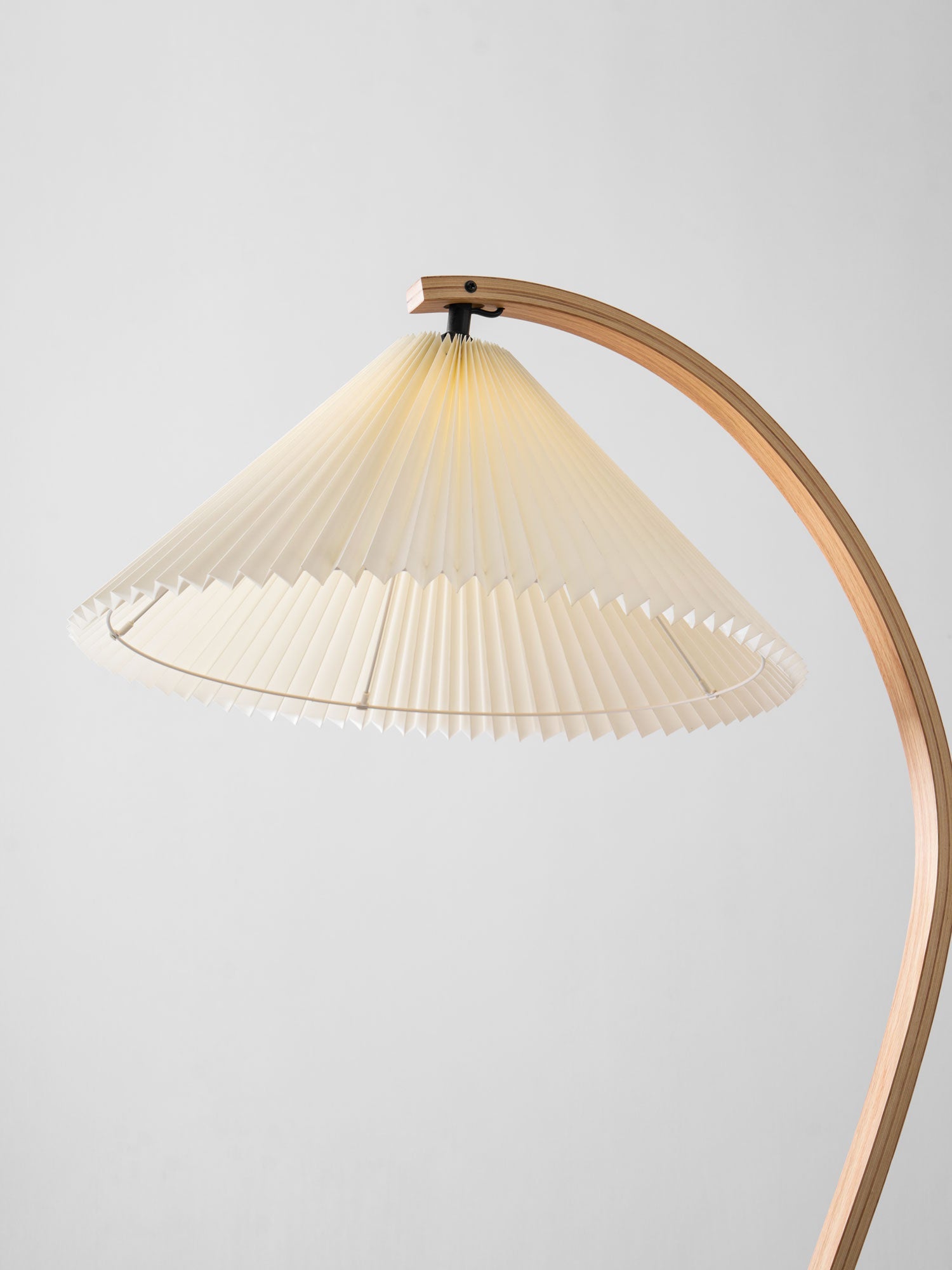 Floor Lamp, Caprani Beechwood & Linen Shade, E26/E27, Plug-In