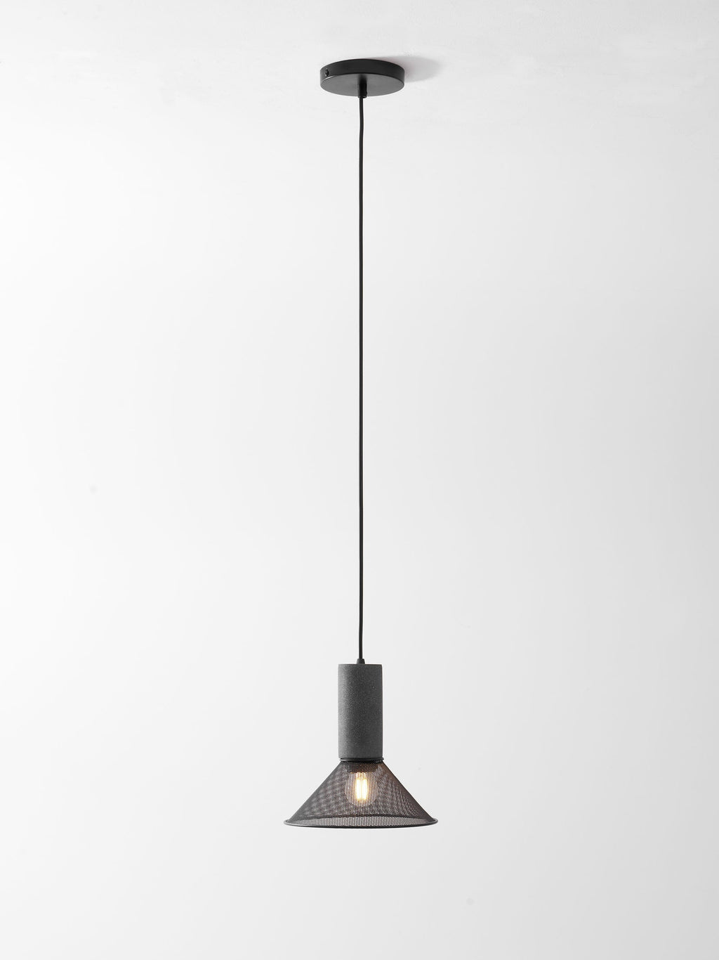 Cementnetpendel, rå cementtop, sort trådkurv, E26/E27