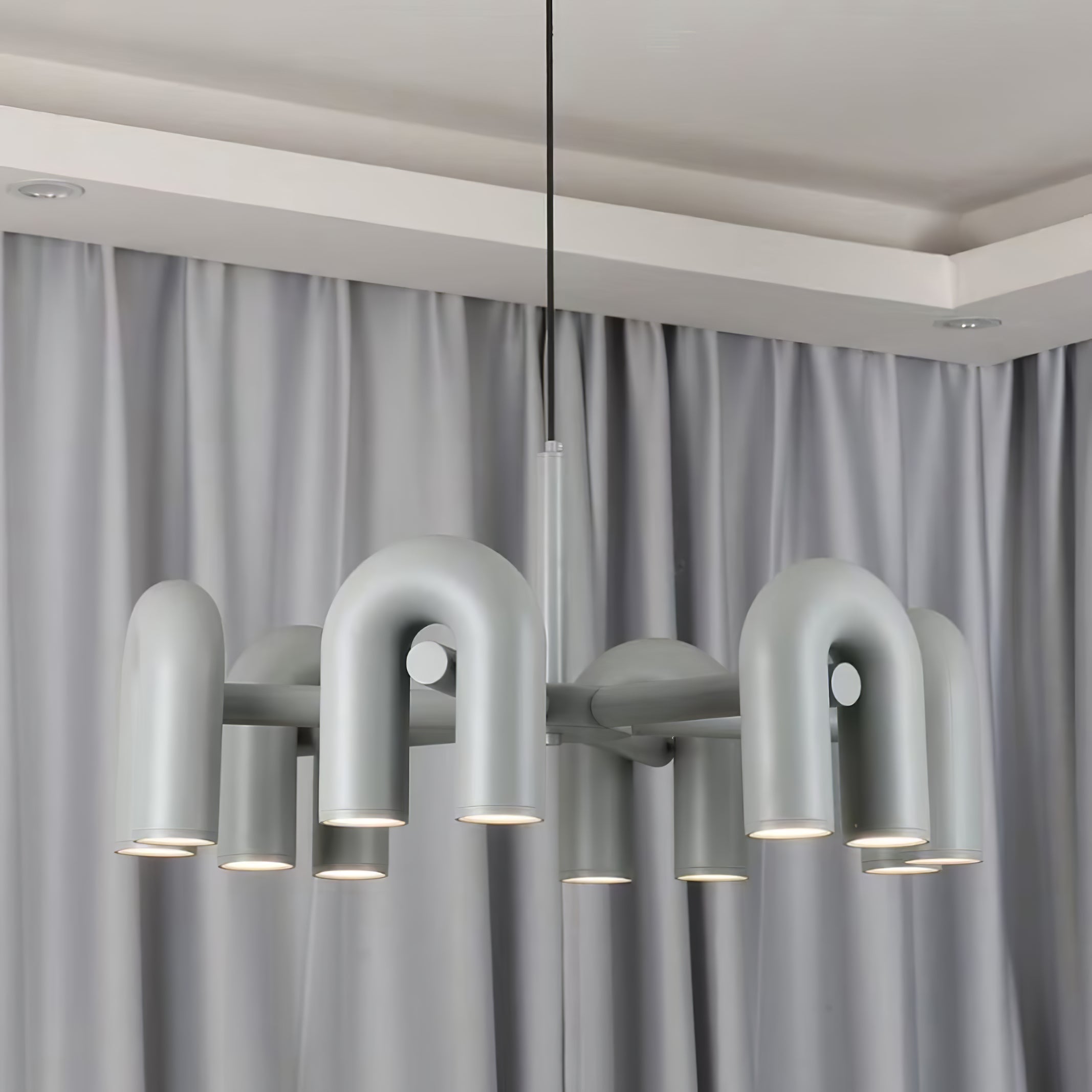 Cirkus Chandelier, integreret LED, bevægelige U-hoveder, lineær eller cirkulær