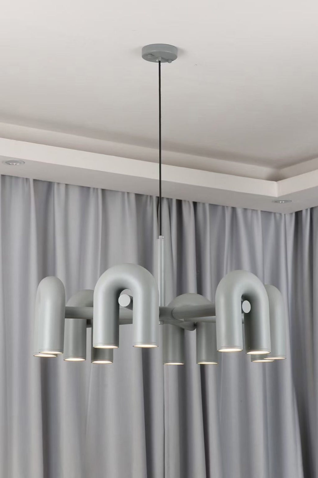 Cirkus Chandelier, integreret LED, bevægelige U-hoveder, lineær eller cirkulær