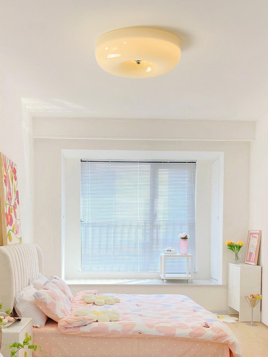 Cream Pudding ceiling light in a soft cream tone