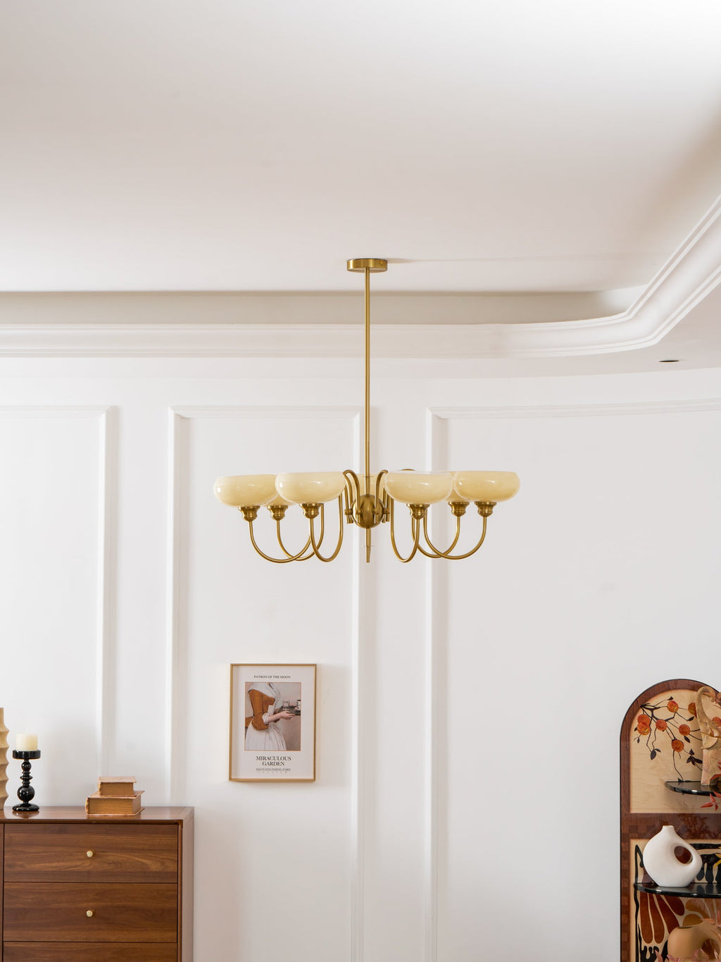 Persimmon lysekrone, mælkehvidt og cremet glas, E27, guld eller krom