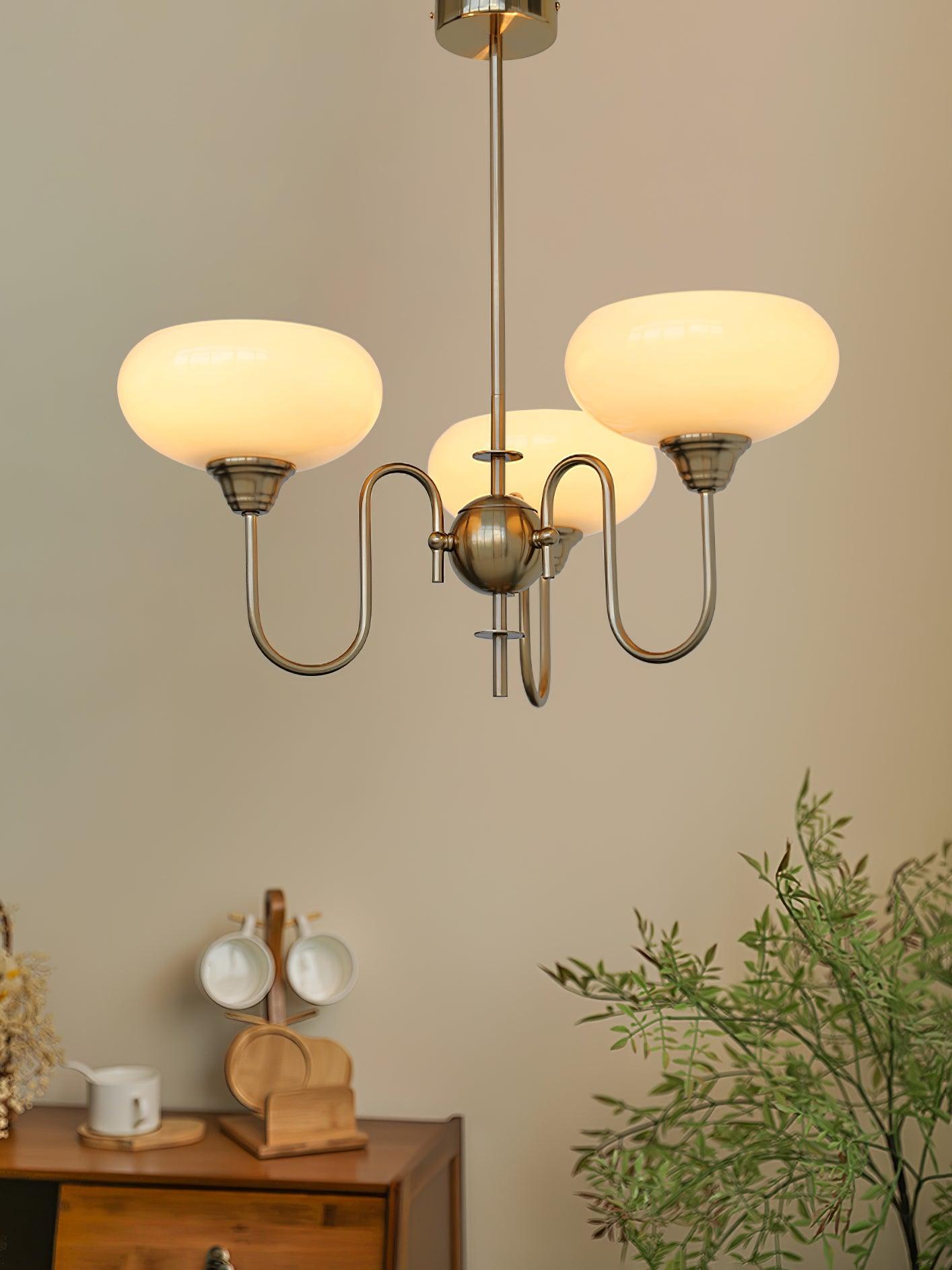 Persimmon lysekrone, mælkehvidt og cremet glas, E27, guld eller krom