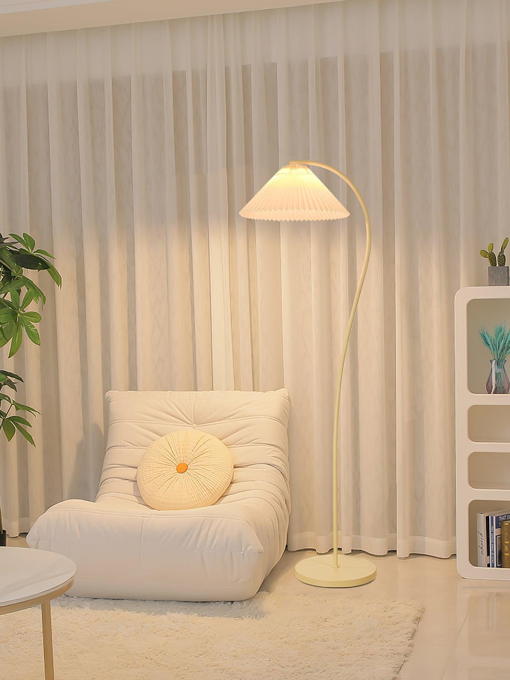 Pleated floor lamp with beech wood frame in a calm interior