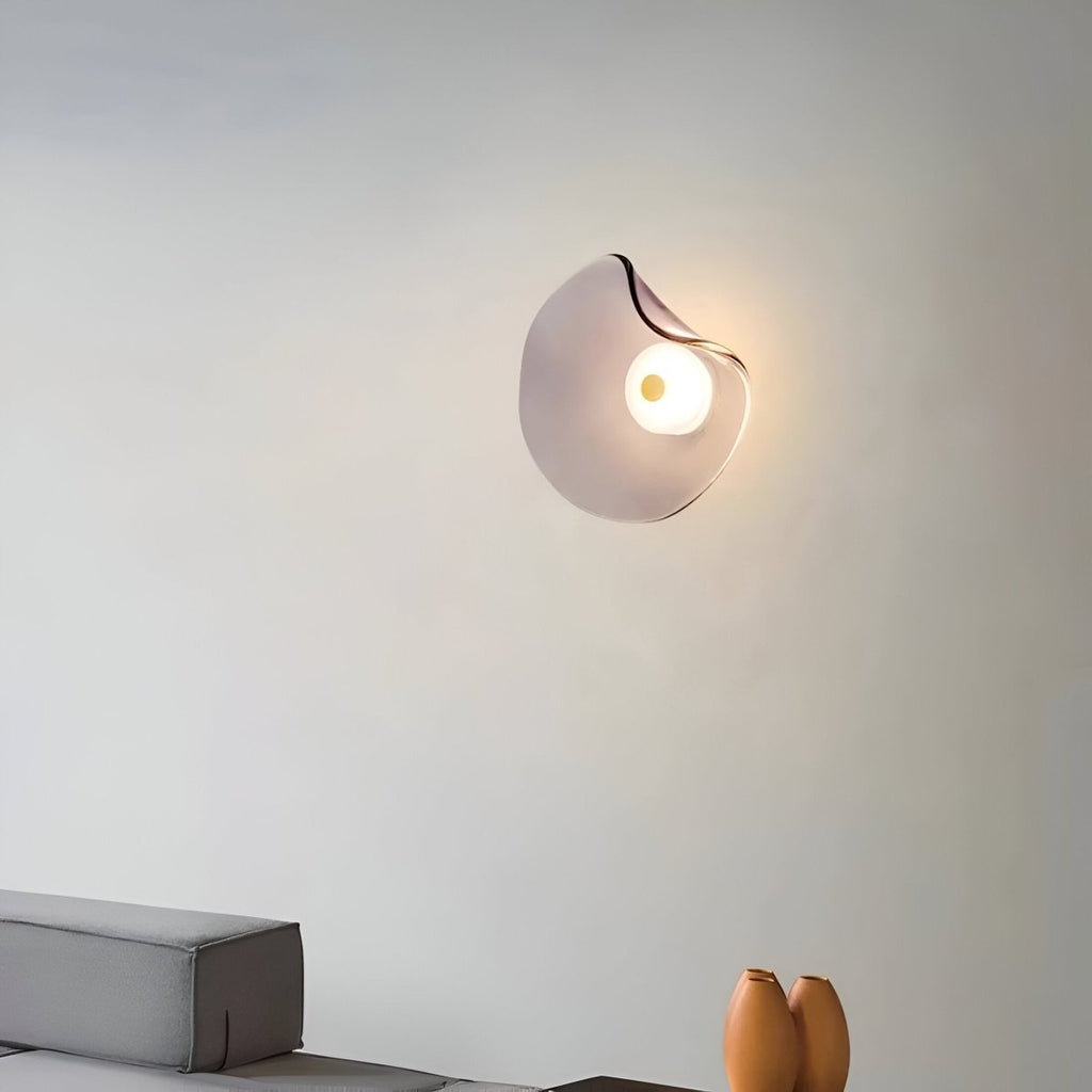 Aplique de Parede, Abajur Curvo em Vidro Japandi, Estrutura em Metal e Ferro, Luz LED Individual