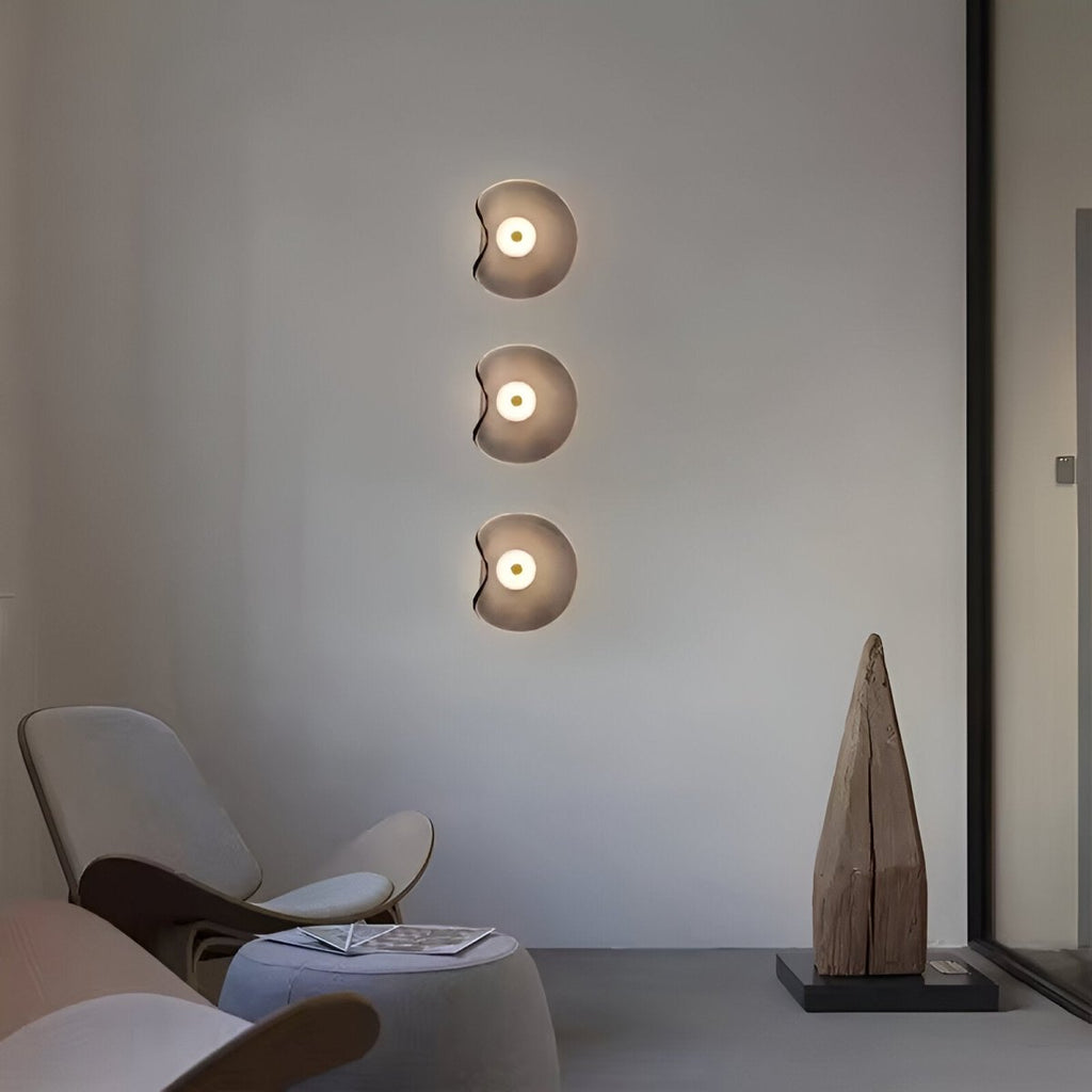 Aplique de Parede, Abajur Curvo em Vidro Japandi, Estrutura em Metal e Ferro, Luz LED Individual