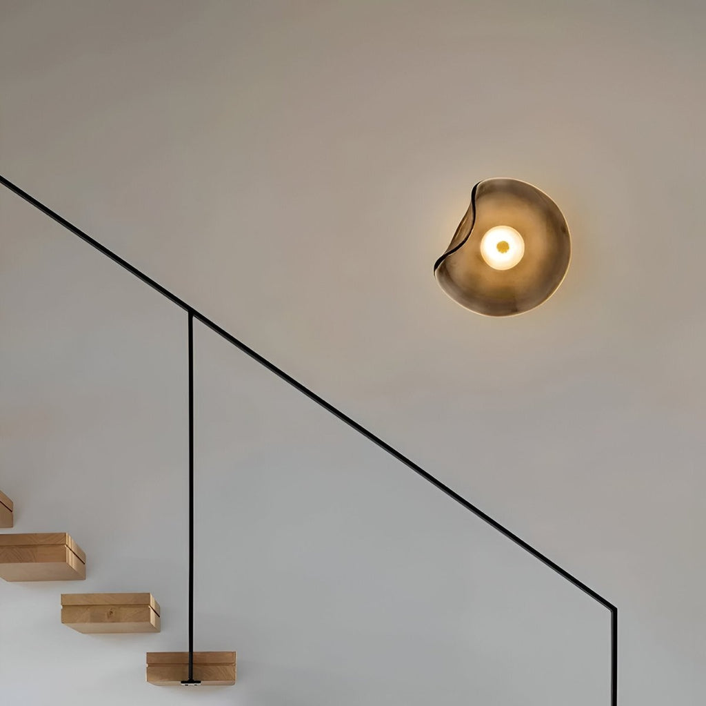 Aplique de Parede, Abajur Curvo em Vidro Japandi, Estrutura em Metal e Ferro, Luz LED Individual