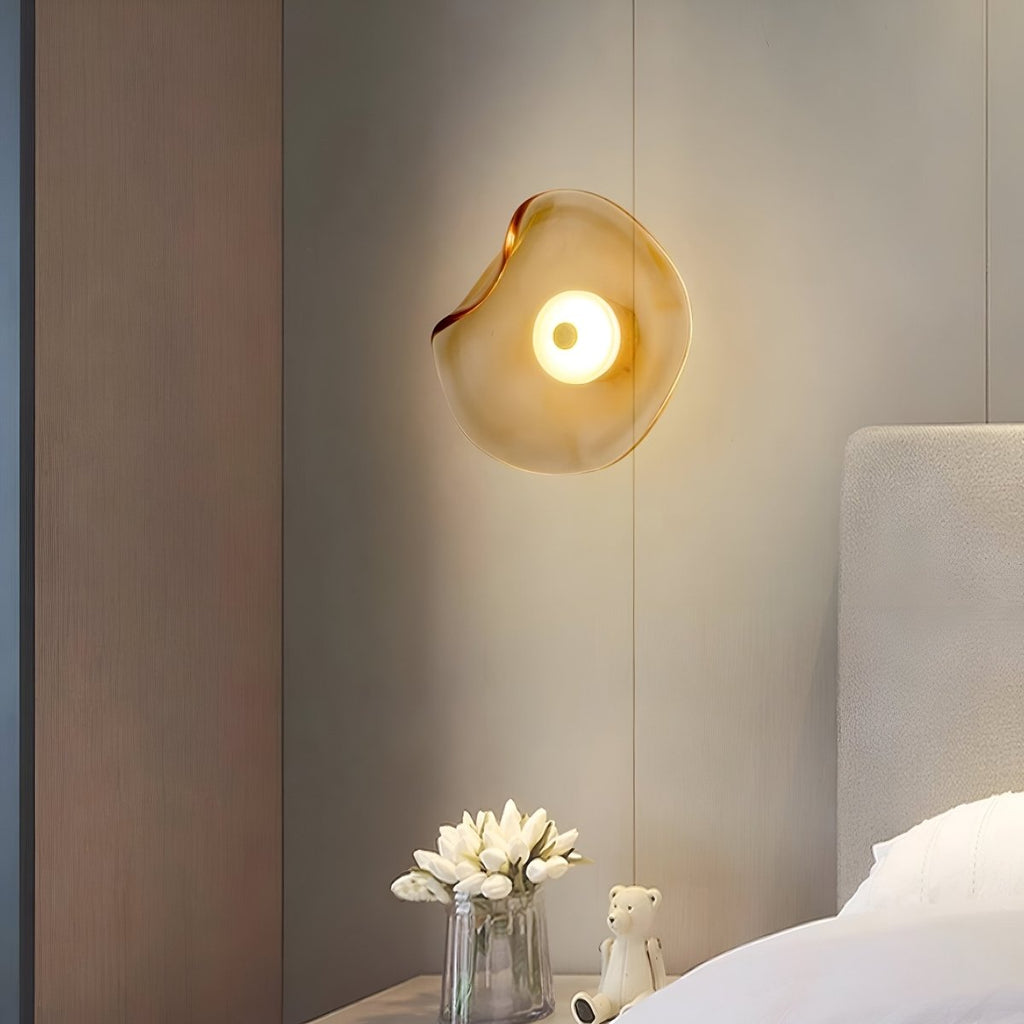 Aplique de Parede, Abajur Curvo em Vidro Japandi, Estrutura em Metal e Ferro, Luz LED Individual