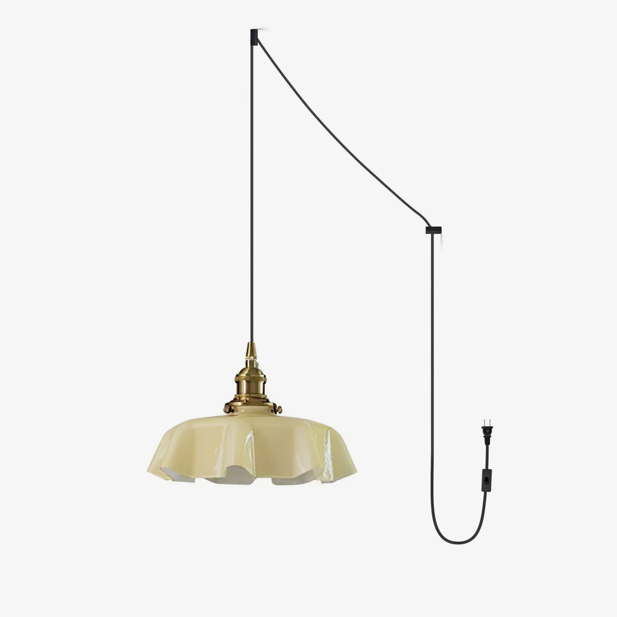 This Clérachic pendant's plug-in diagram routes a black cord from ceiling hook to wall plug, ending in the beige pleated shade.