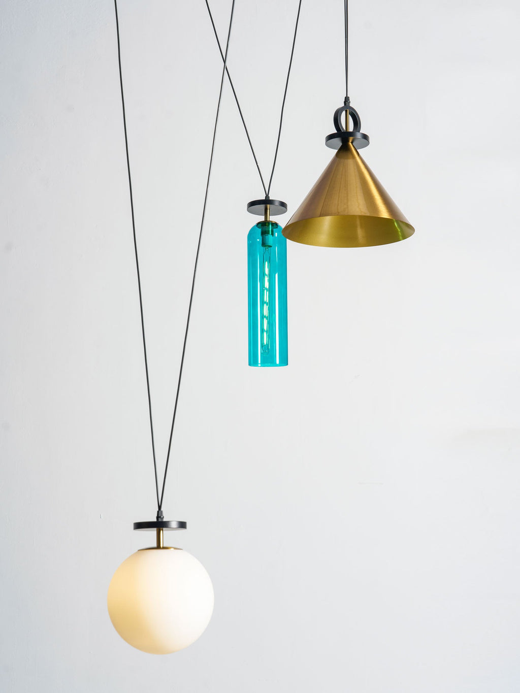 Geometrisk lysekrone, modulære glasskærme, E14-fatning, guld eller sort