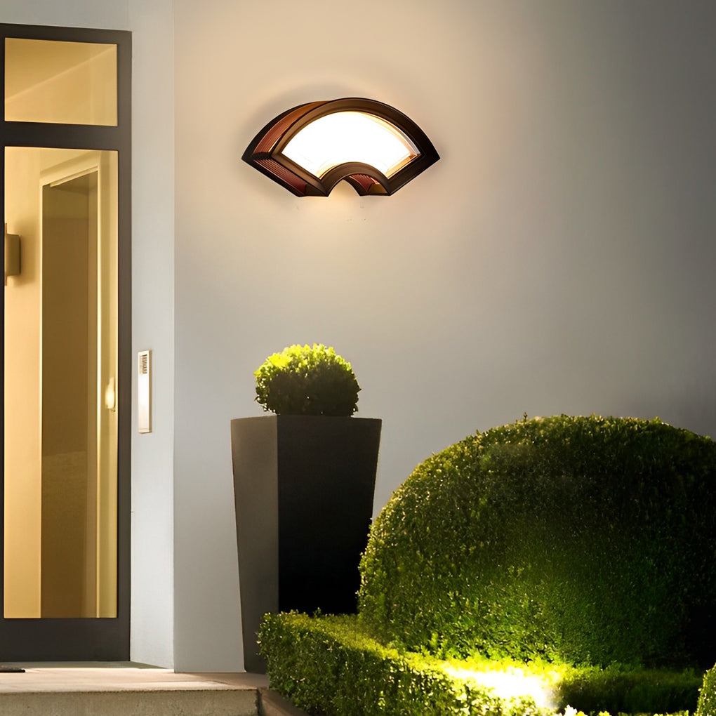 Lampe murale extérieure Quest noire et or, aluminium poli, design IP65  