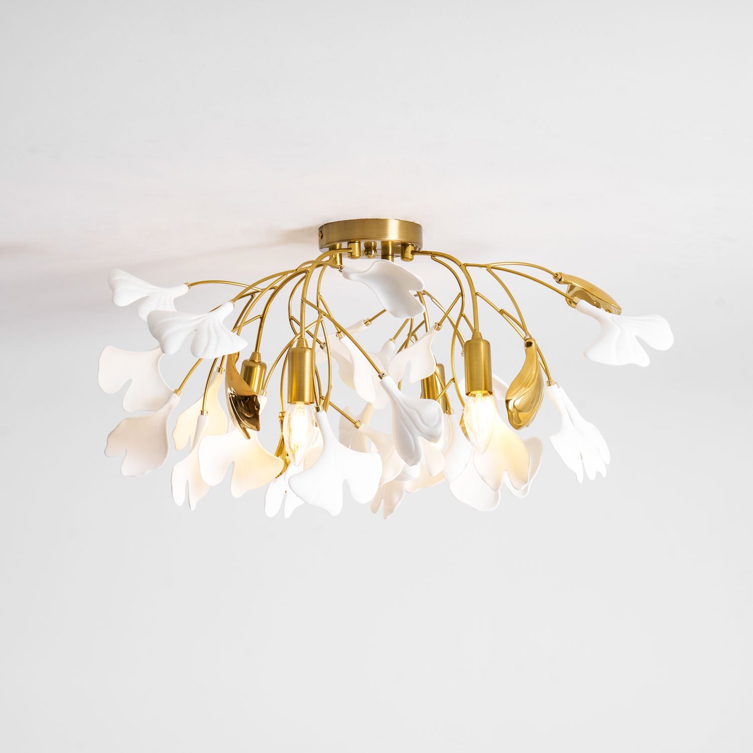 Loftlampe, hvide keramiske ginkgo-bladskærme, G9, guldfinish