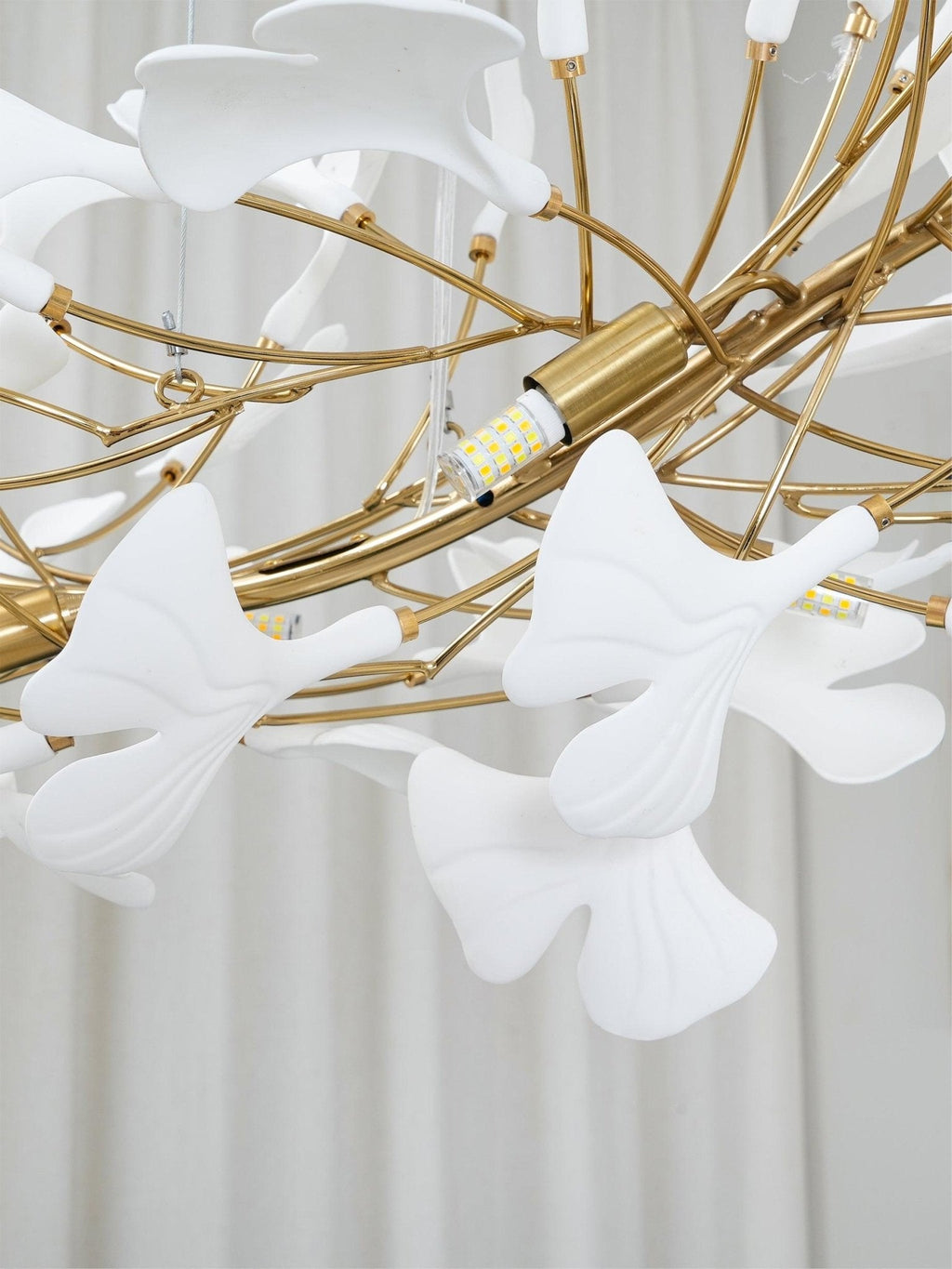 Horizon Bloom Gingko lysekrone, loftslampe med porcelænsblade, 7 størrelser