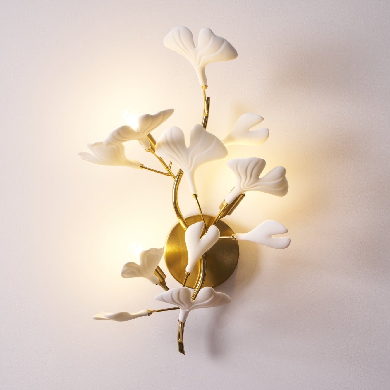 Væglampe, hvide keramiske ginkgo-blade, G9, guld- eller nikkelfinish