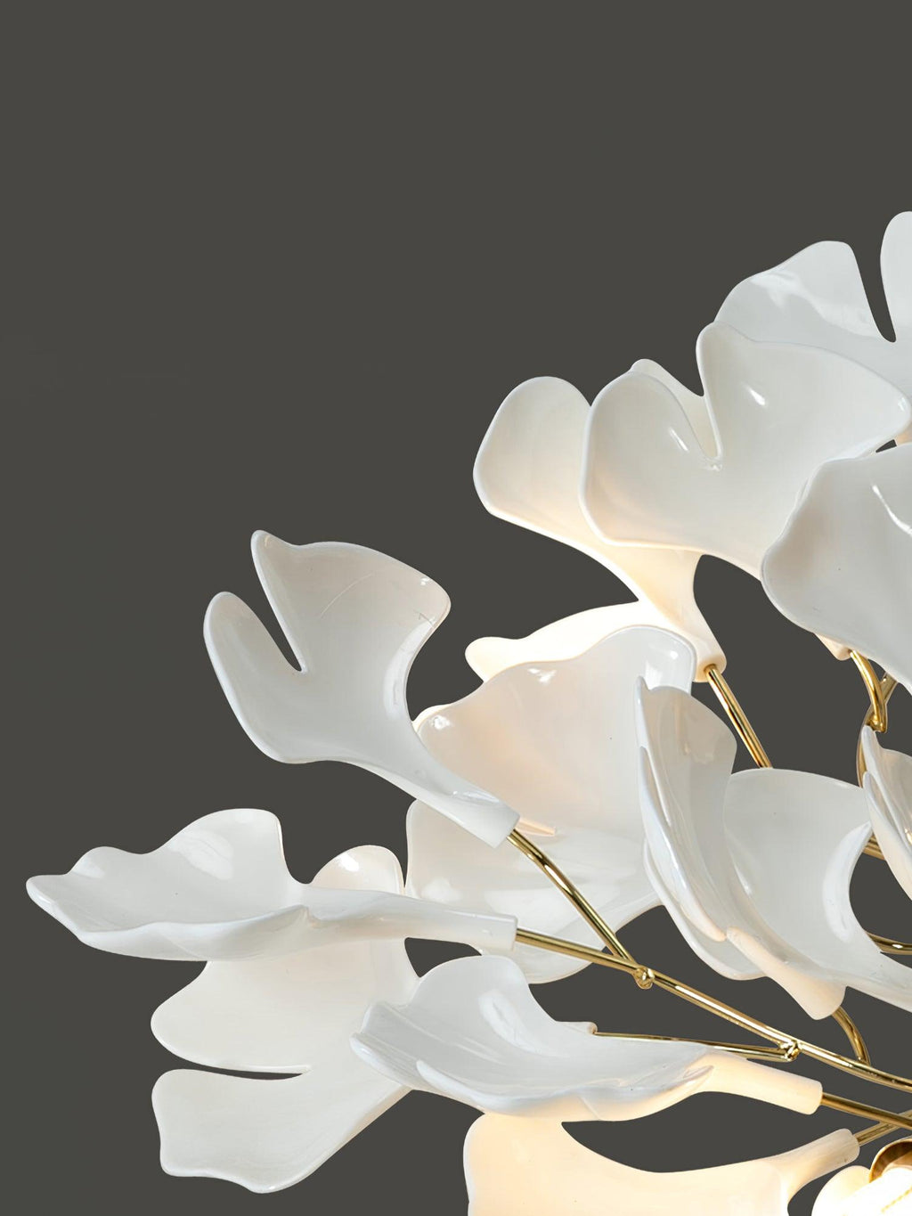 Loftlampe, hvide keramiske ginkgo-bladskærme, G9, guldfinish